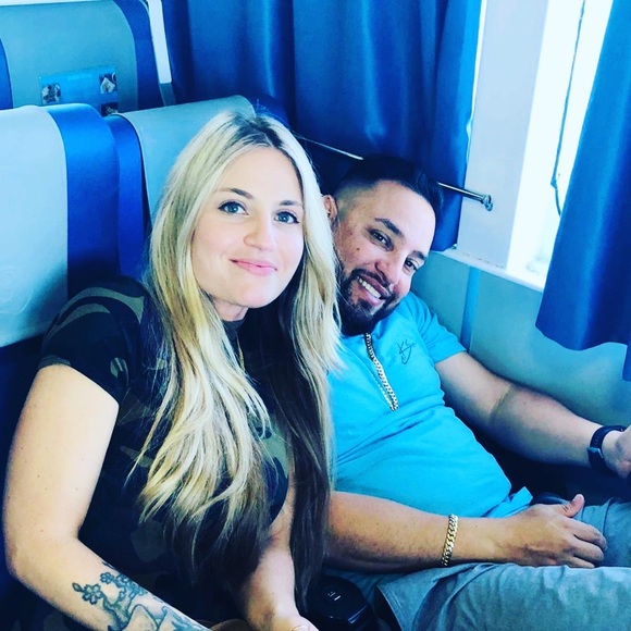 Meet your Posher, Aurora - Picture 2 of 9